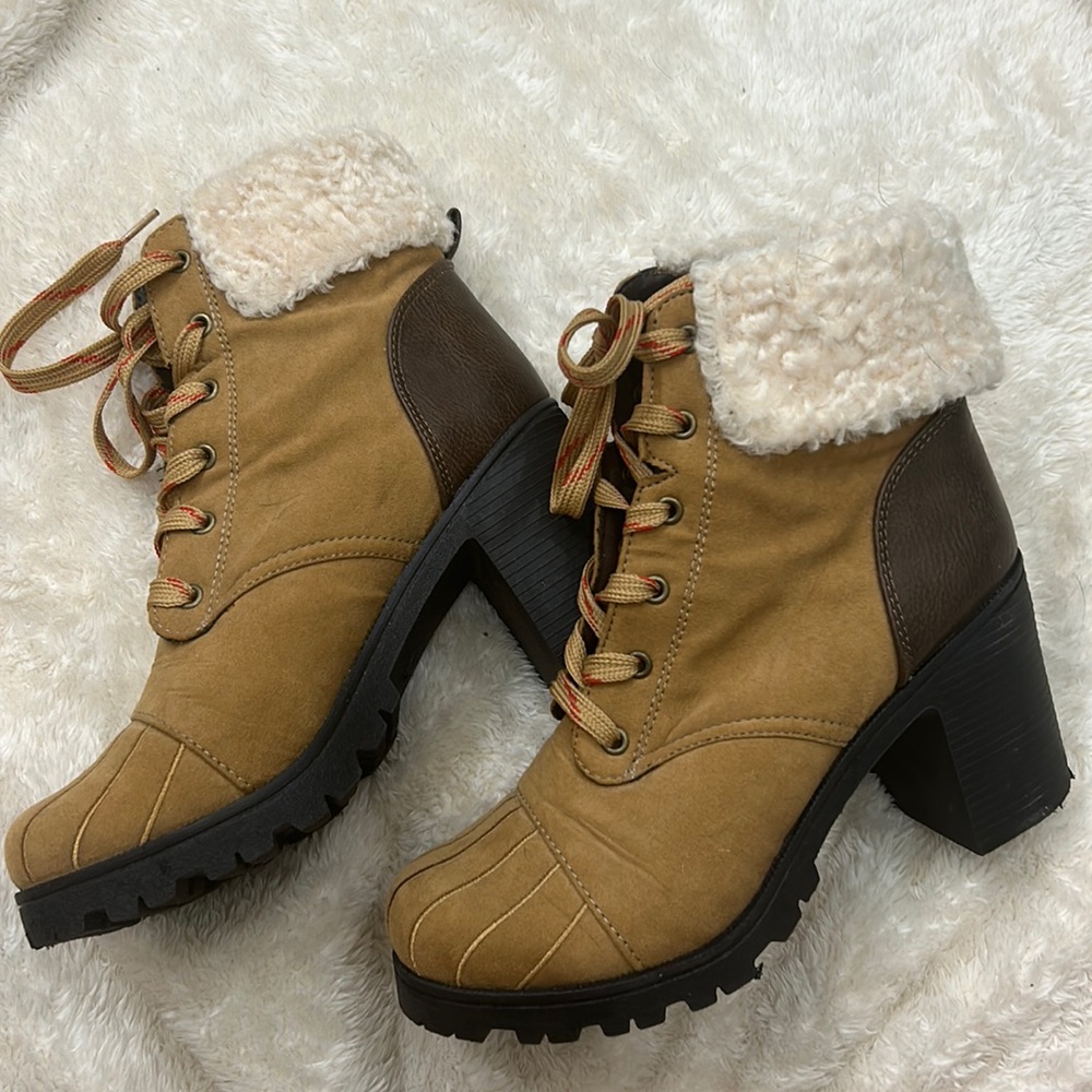 3 in wedge boot, size 7